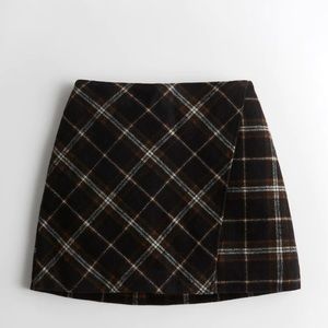 Hollister ULTRA HIGH-RISE PLAID MINI SKIRT, NWOT, size medium